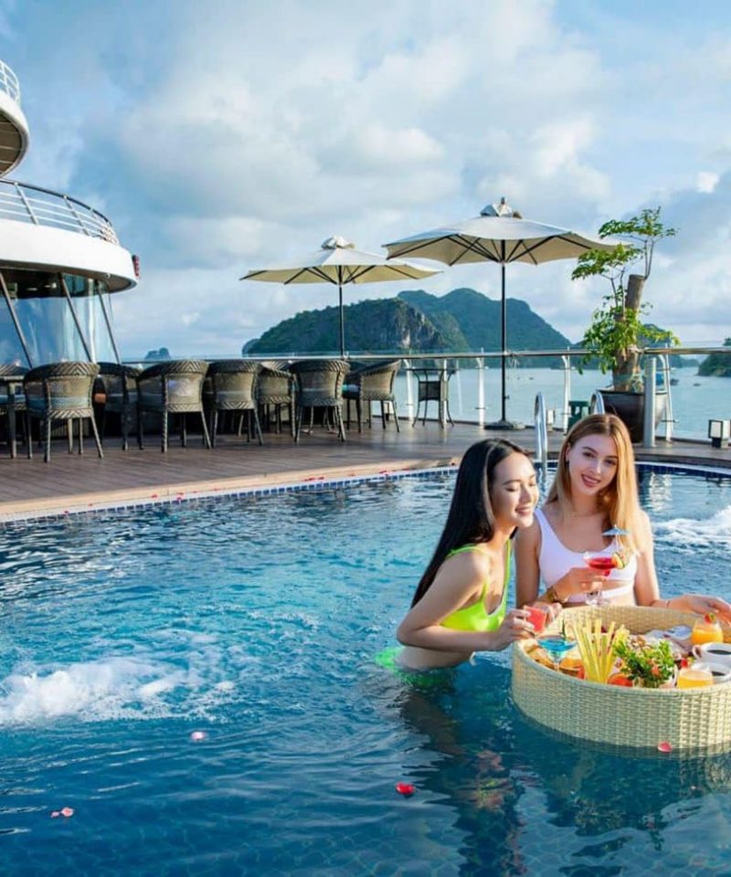 http://www.dvatravel.com/tour/du-thuyen-stellar-of-the-sea